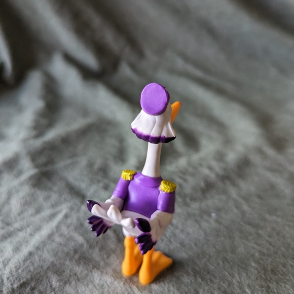 5/$20 🌼 Disney Jr T.O.T.S. Beakman Pelican Purple Vest Figure Toy 3.5" Cake - Picture 6 of 15